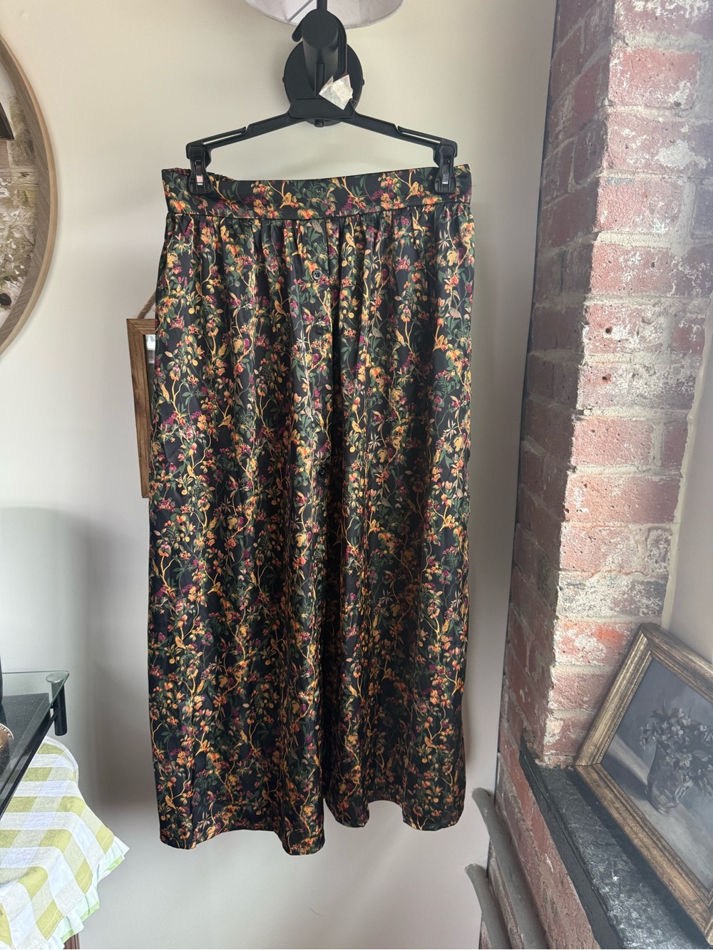 SHEIN Black Floral Satin Maxi Skirt with Multicolor Blooms